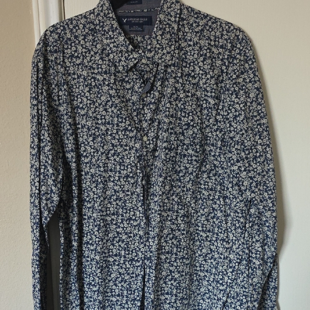 American Eagle Outfitters Blue Floral Shirt